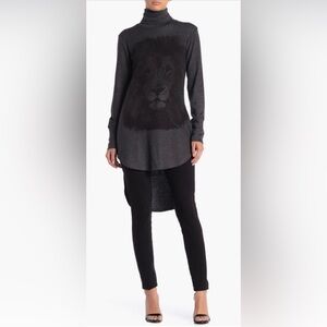 GO COUTURE Charcoal Gray Lion Graphic Longline Sweater M NWT